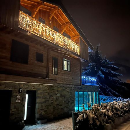 Chalet Amour Blanc Chamonix เลอุชส์ ภายนอก รูปภาพ