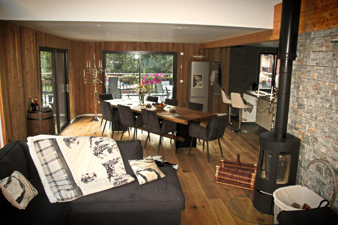 Chalet Amour Blanc Chamonix เลอุชส์ ภายนอก รูปภาพ
