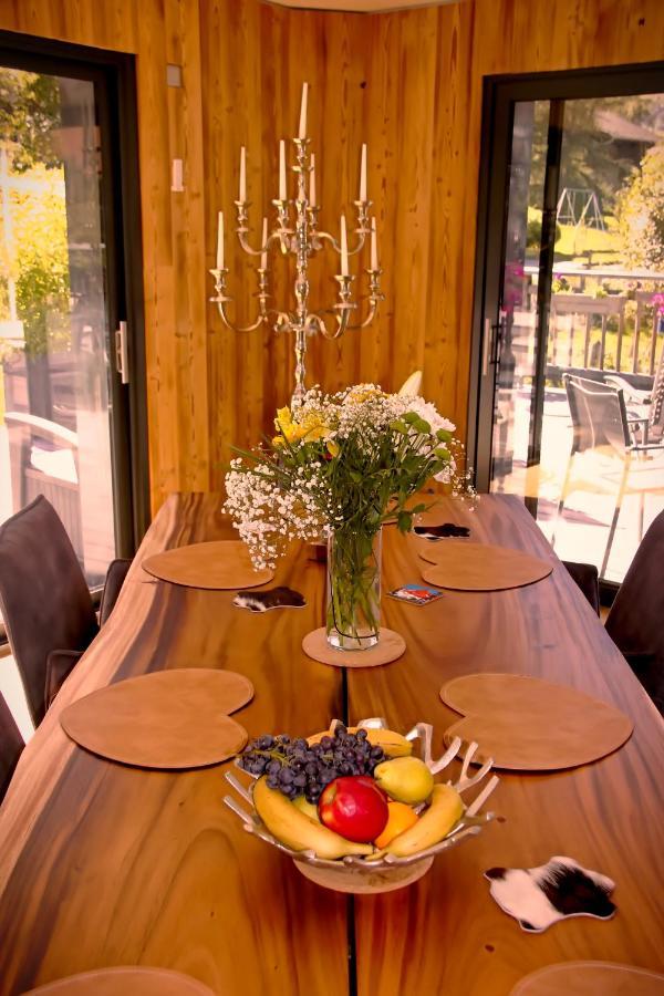 Chalet Amour Blanc Chamonix เลอุชส์ ภายนอก รูปภาพ