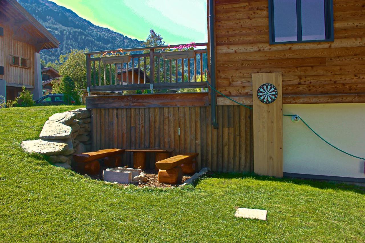 Chalet Amour Blanc Chamonix เลอุชส์ ภายนอก รูปภาพ