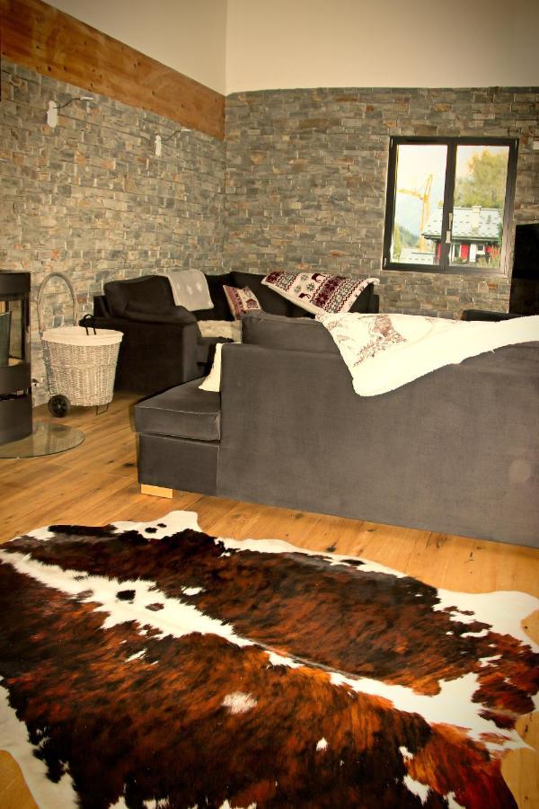 Chalet Amour Blanc Chamonix เลอุชส์ ภายนอก รูปภาพ