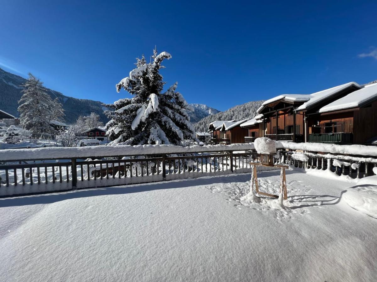 Chalet Amour Blanc Chamonix เลอุชส์ ภายนอก รูปภาพ